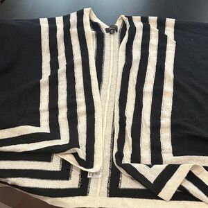 Charter Club Black and Cream Geometric Cashmere wrap